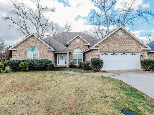 214 Cheshire Dr, Warner Robins, GA 31088