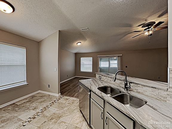 5th image of 12796 Black Angus Dr