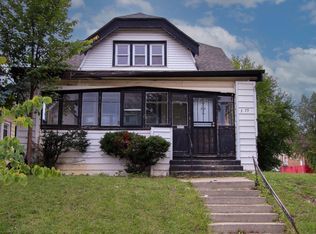 3075 N 26th St, Milwaukee, WI 53206