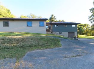 215 Trees Mills Rd, Greensburg, PA 15601