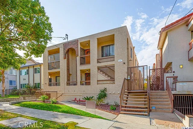 2 bed, 2.0 bath, 950 sqft, $2,950 — Photo 1
