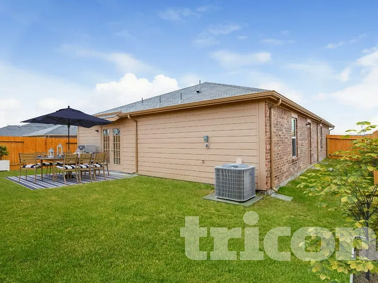 333 Summer Horse Dr — Photo 13