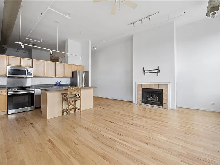 3151 N Lincoln Ave #304 — Photo 5