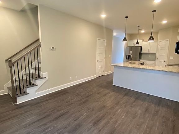 2nd image of 1024 Glenkirk Dr #D