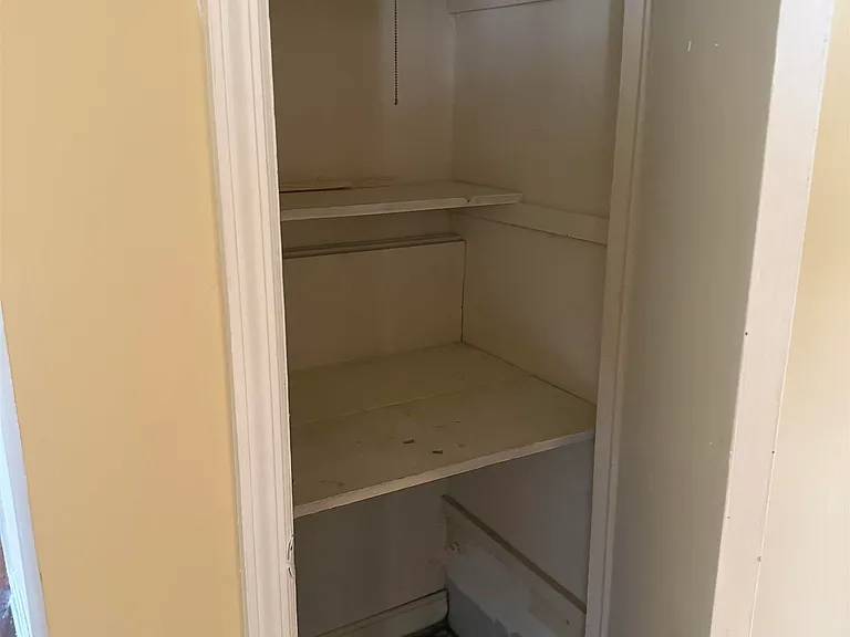 1111 Standish St — Photo 14