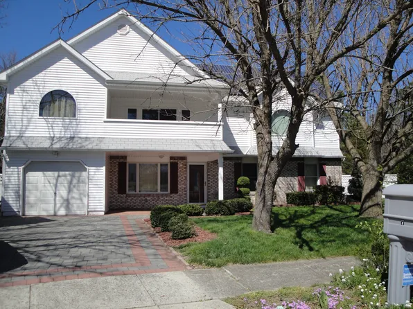7 Birch Ct, Barnegat, NJ 08005