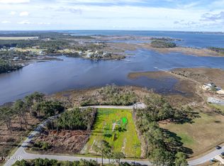 206 Leeward Ln, Beaufort, NC 28516