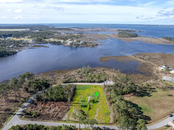 206 Leeward Lane, Beaufort, NC 28516