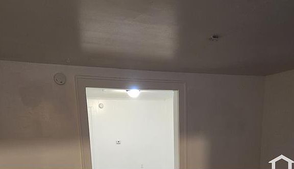 4th image of 114 Burrows St