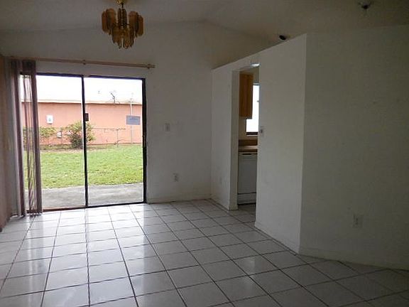 5th image of 20220 NW 33rd Ave