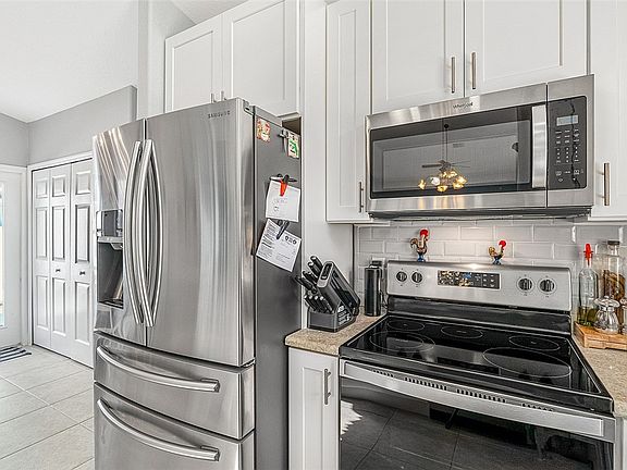 5th image of 1655 Aynsley Way