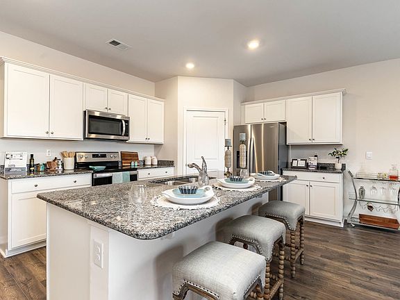 3rd image of 332 RookRoost Circle