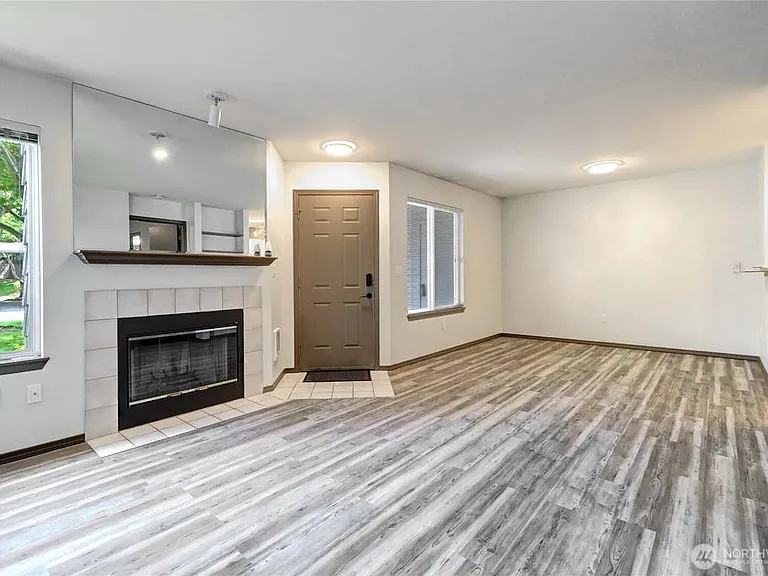 9210 Market Pl #G104 — Photo 3