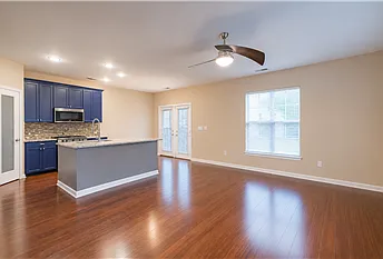 146 Chapel Lk S — Photo 3