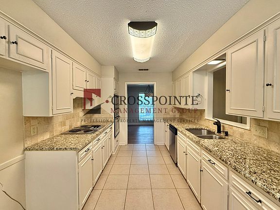 4th image of 2601 Shenandoah Dr