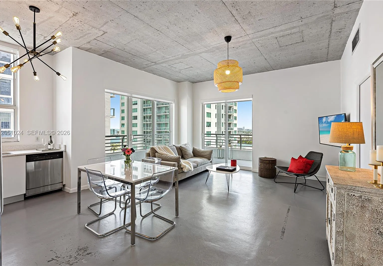 The Loft Downtown Ii Cond — Photo 2