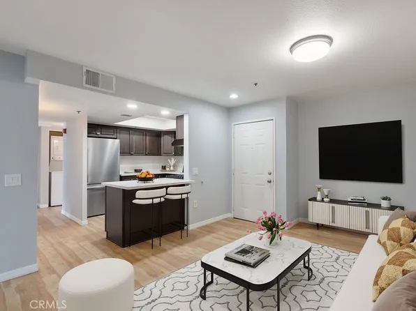 7018 Rita Ave Unit 206, Huntington Park, CA 90255