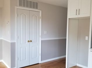 9241 173rd St, Jamaica, NY 11433