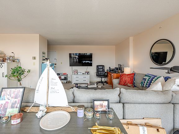 5th image of 1301 S Arlington Ridge Rd APT 711