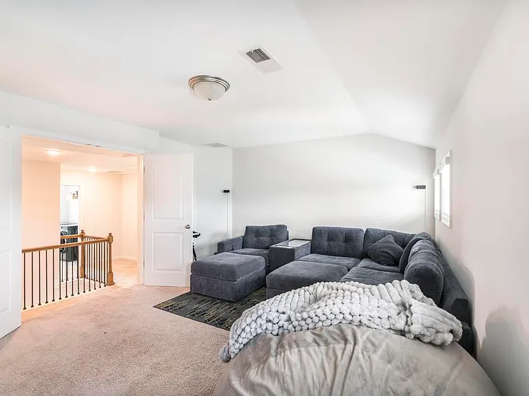105 Pearl Moss Ln — Photo 27