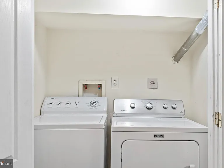 514 N Milton Ave — Photo 13
