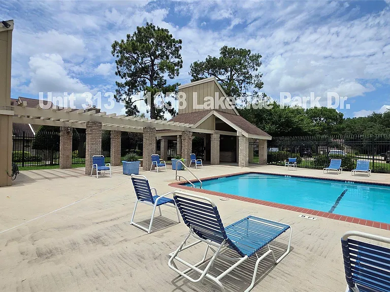 11658 Lakeside Park Dr #313 — Photo 41