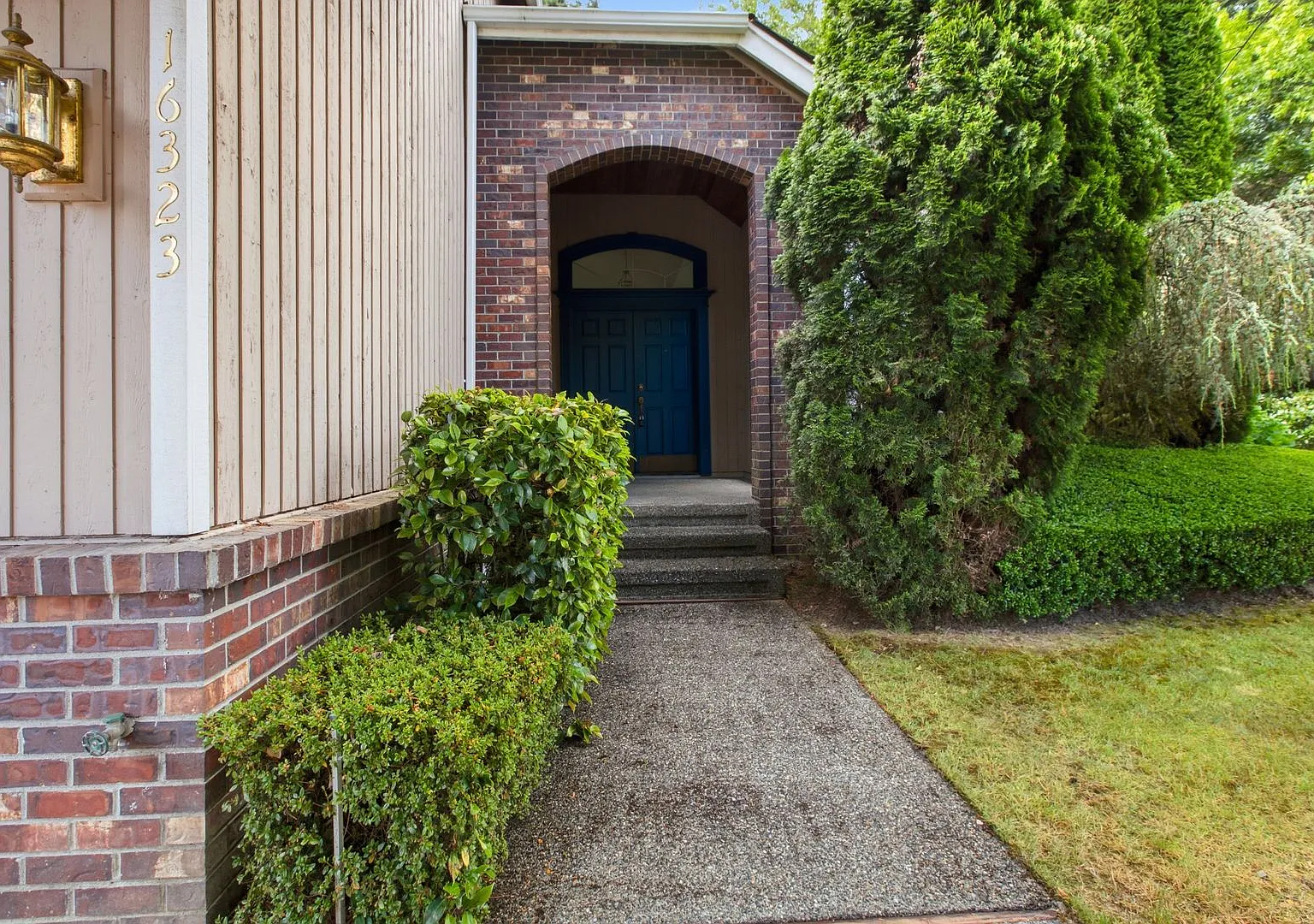 Modern Redmond Living in a Prime Location — Photo 3