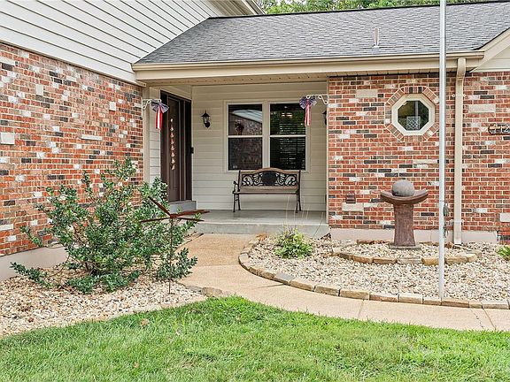 3rd image of 7121 Honey Ln