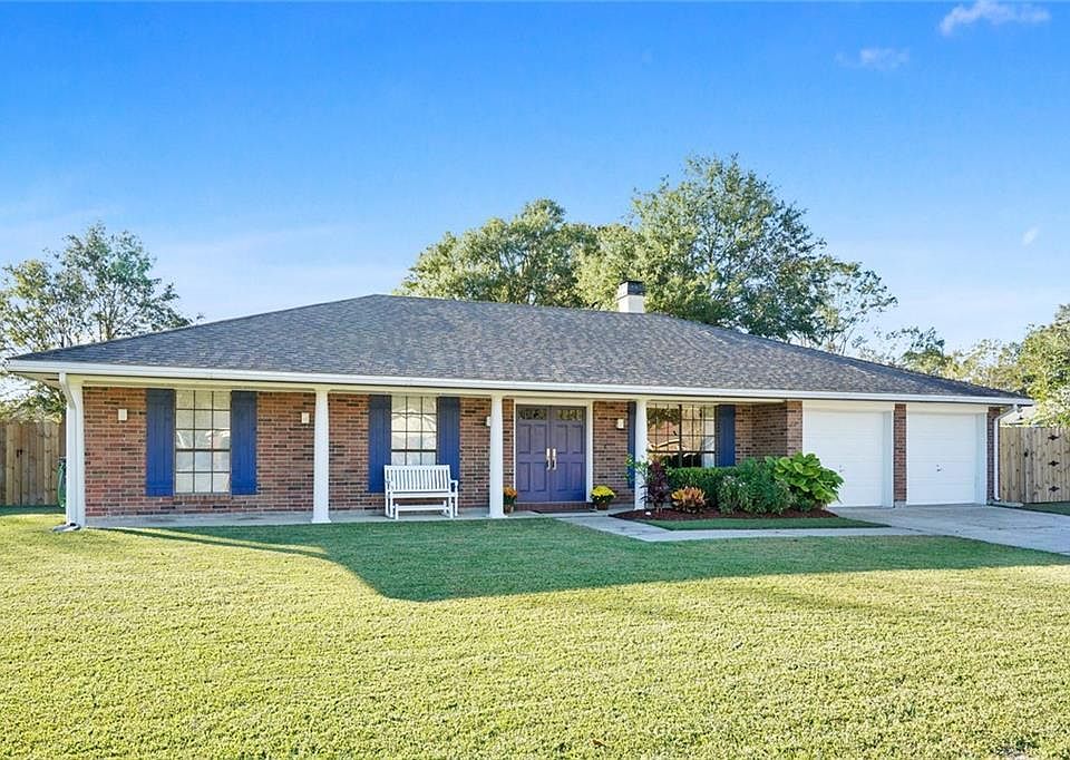 1st image of 104 Hardwood Dr