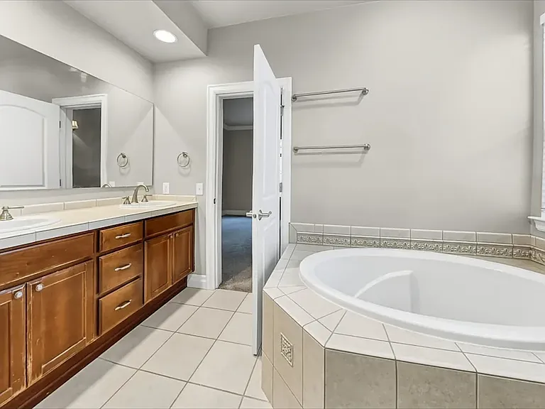 1574 Cypress Point Ave — Photo 7