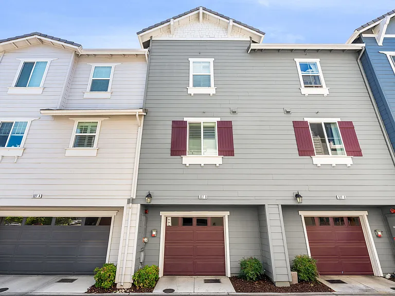 327 Pear Tree Ter #B — Photo 30