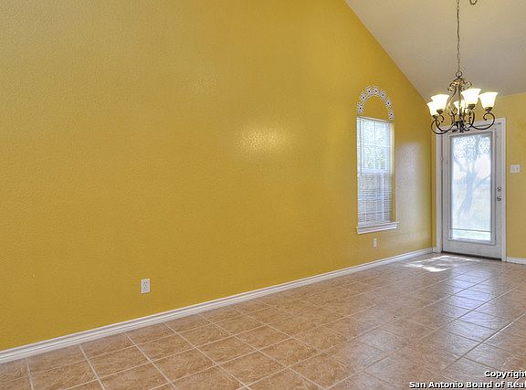 4th image of 1115 County Road 3822
