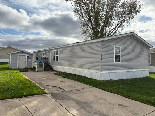 59464 Julie Ln, New Haven, MI 48048