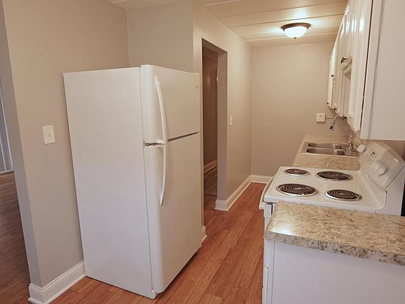 5th image of 12544 Fairview Ave APT 1G