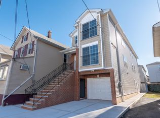 56 Geneva St, Elizabeth, NJ 07206