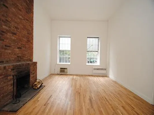 Rented by Buchbinder & Warren | media 25