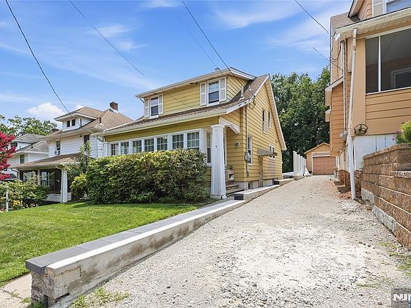 2nd image of 7 Henderson St