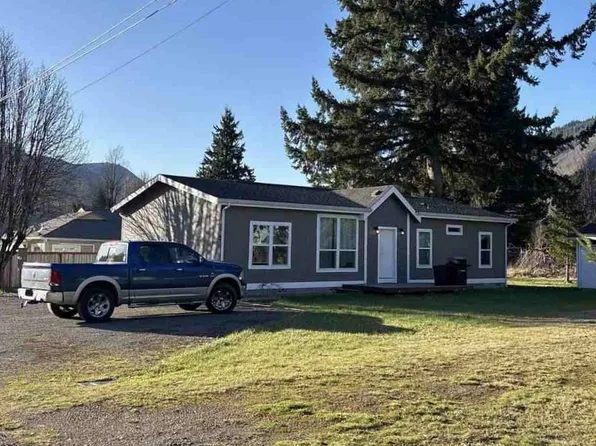 762 Division Ave, Morton, WA 98356