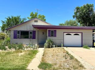 9 Loch Lomond Ln, Pueblo, CO 81001