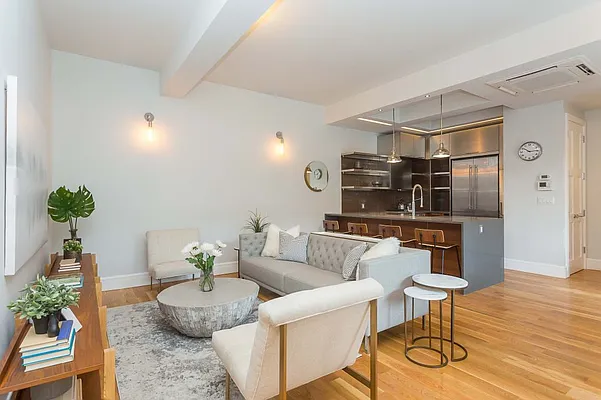 Sold by MNS | media 4