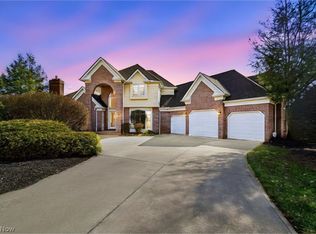 23855 W Rim Dr, Columbia Station, OH 44028