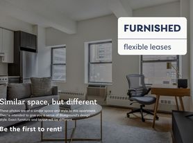 360 W 34th St