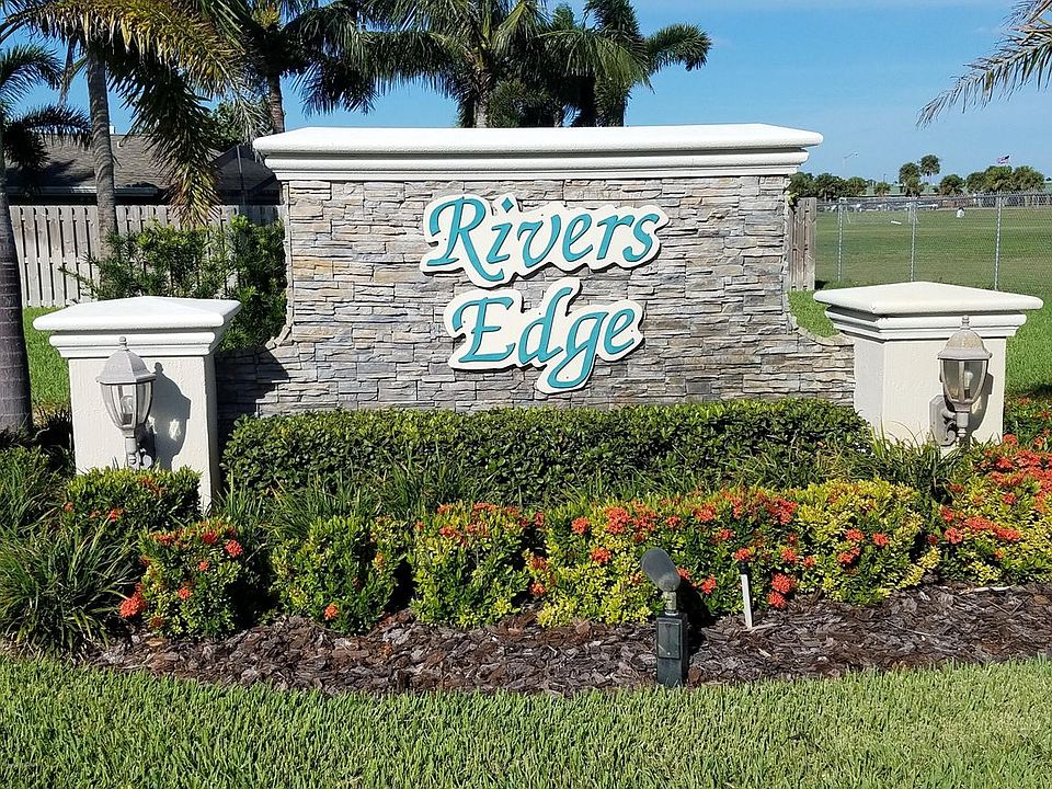 1st image of 303 Pompano Dr