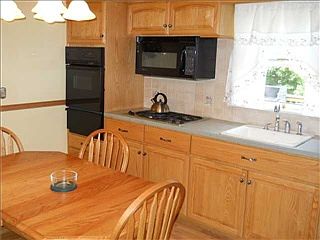3rd image of 25 Louise Dr