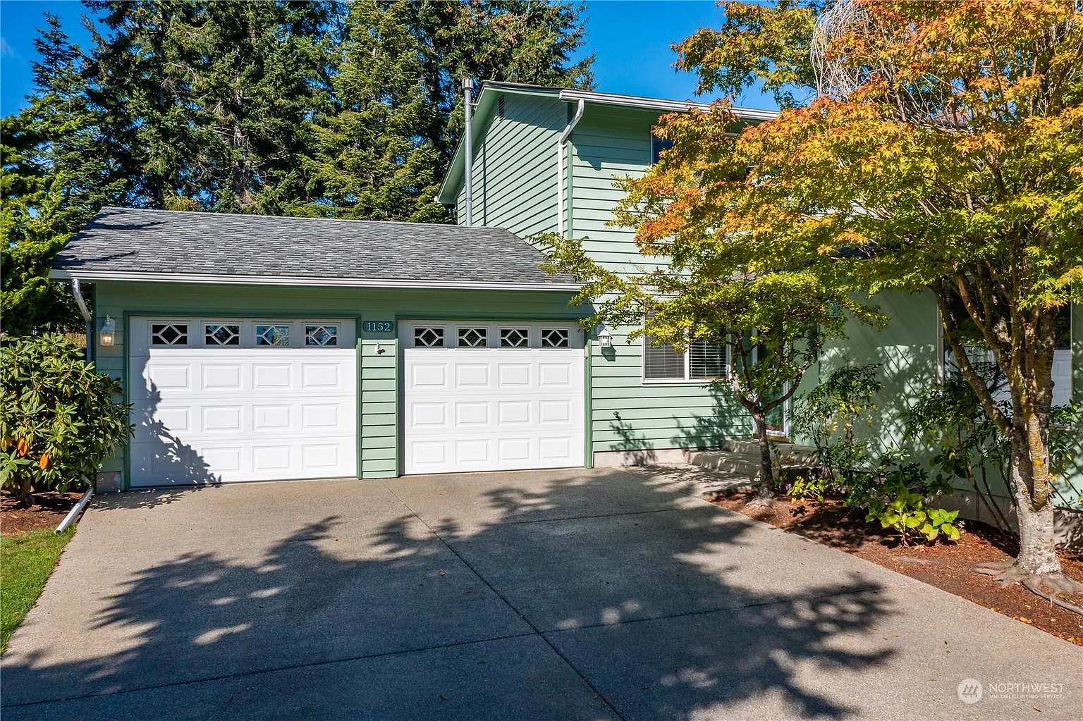 1152 NW Kitsap Terrace photo 1
