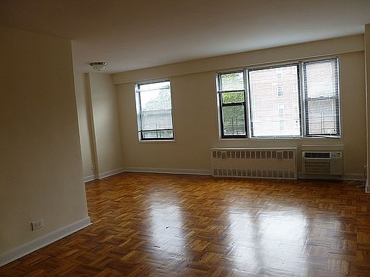 3rd image of 9801 67th Ave APT 12H