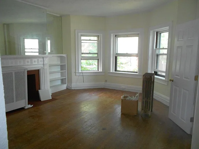 Beals St — Photo 7