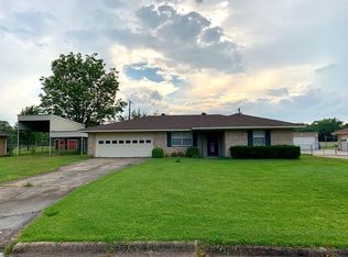 210 46th St SW, Paris, TX 75460