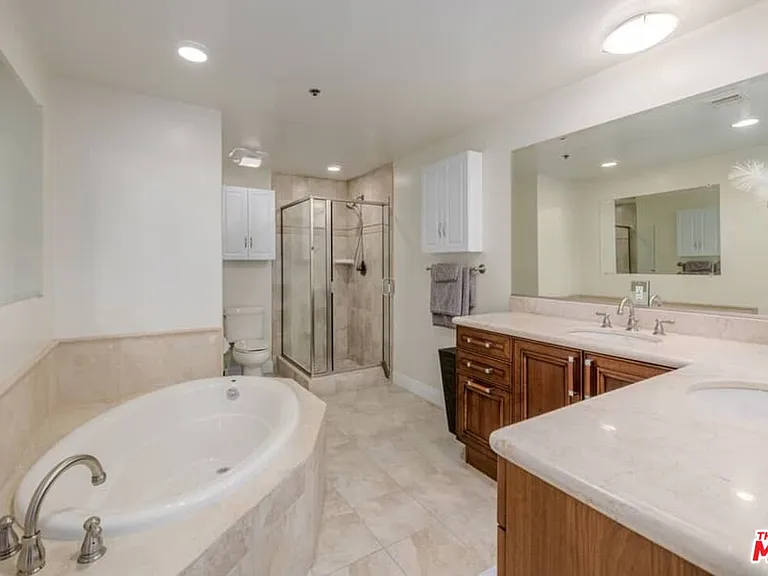 10617 Eastborne Ave #Penthouse 2 — Photo 17