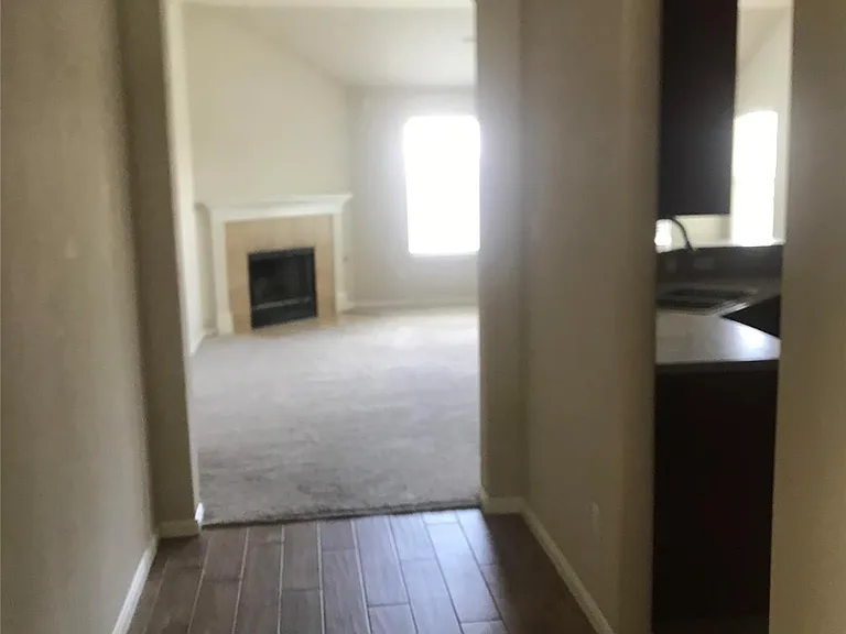 913 Rochester Castle Way — Photo 4